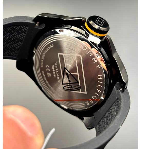 Tommy Hilfiger Windsurf 1792137 Black Silicone Mens Quartz Sport Watch NIBWT - Picture 15 of 17